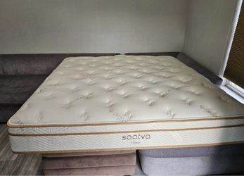 $570 OBO Saatva Classic Mattress – Firm (14.5”) – King