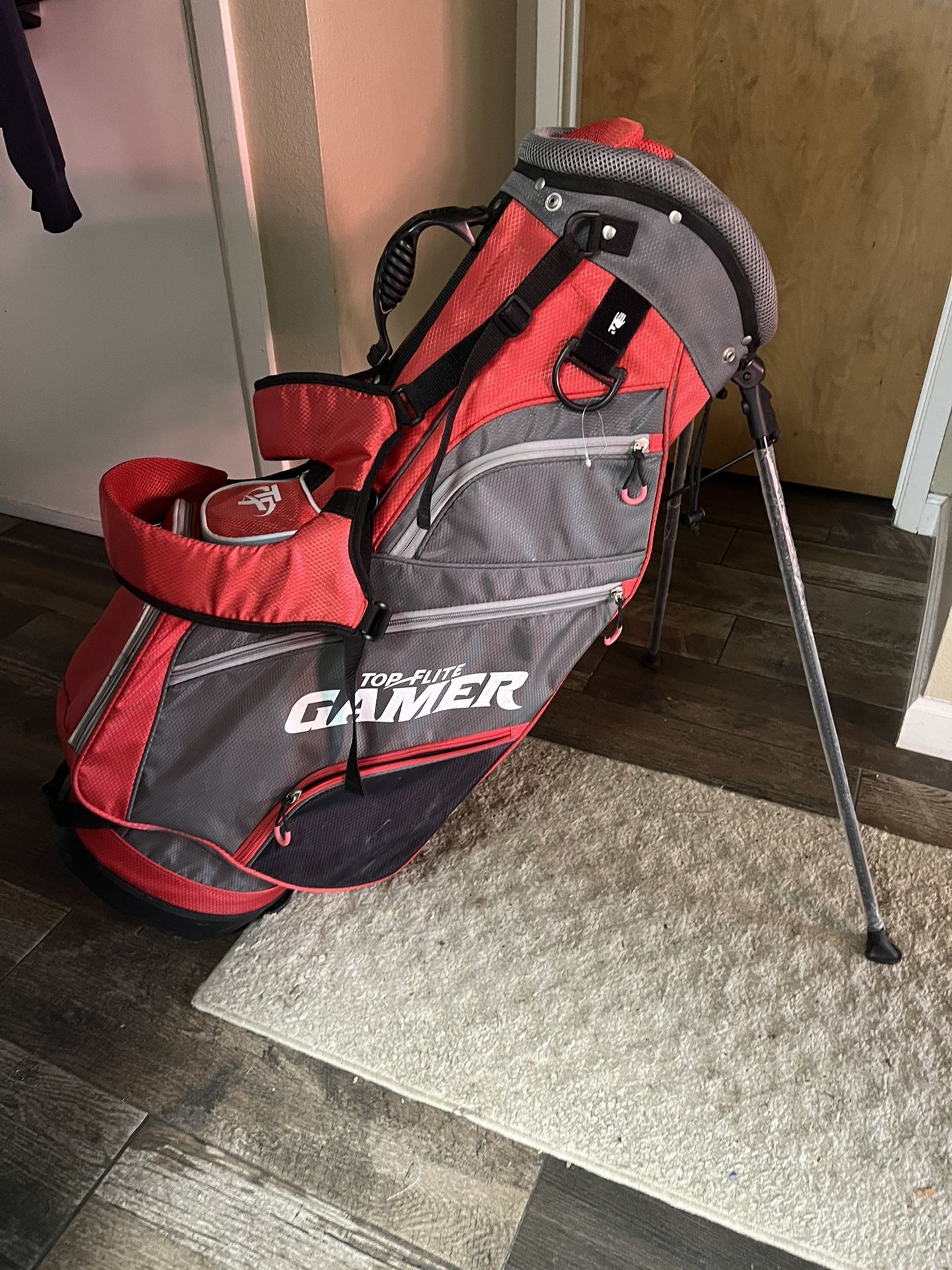 New TOP FLITE GOLF BAG with Stand and Harness 