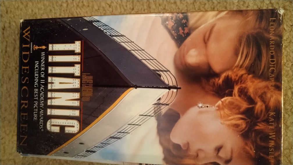 Titanic VHS 📼