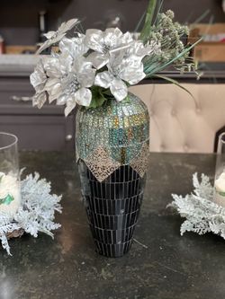 Vase decor