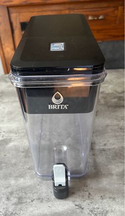 Large Brita Filter With Spout
