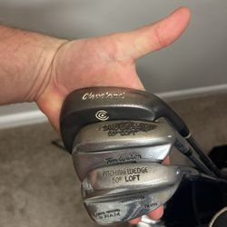 3 Golf Wedges 