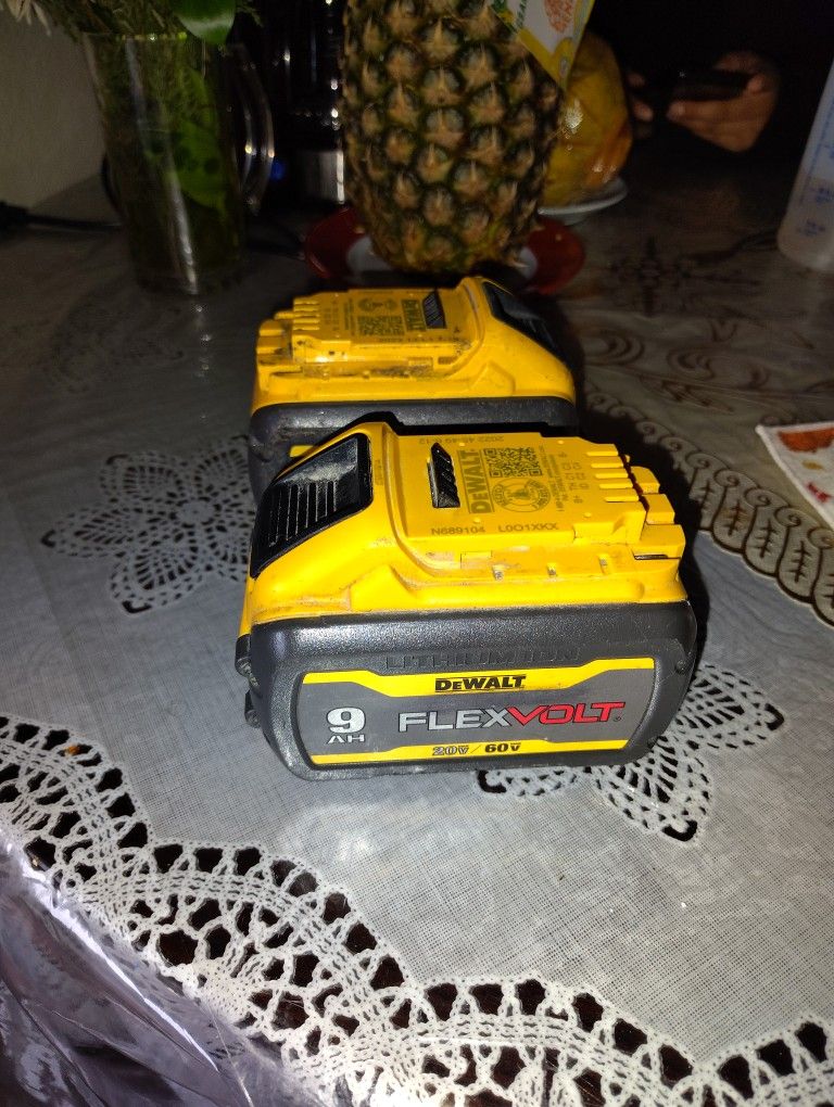 D-wait Battery 60 .V 20v 9ah