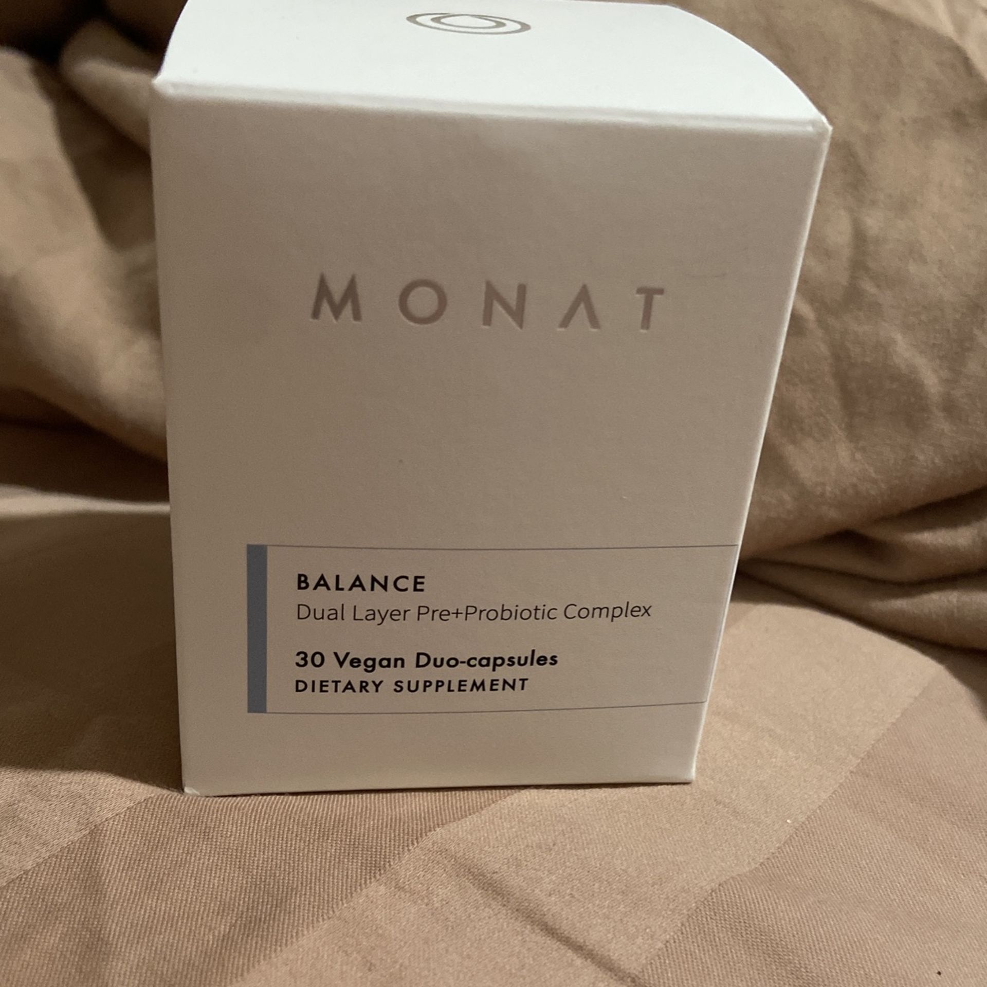 Monat Balance Dual Layer Pre+probiotic Complex