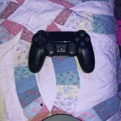 PS4 Controller (Good Condition) 
