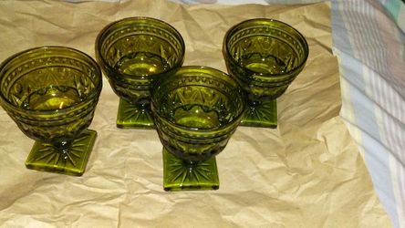 4 Vintage dark green goblets with square base