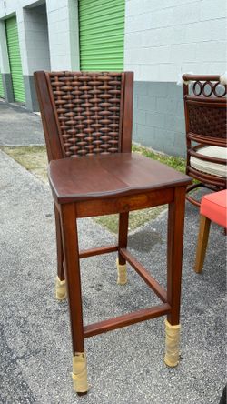 Beautiful Accent Stool in Wood and Rattan