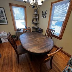 Dining Table and 4 chairs 