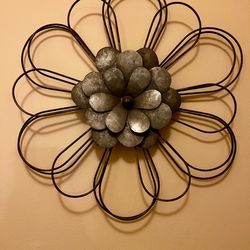 Metal decorative Flower Art wall hanging 18”