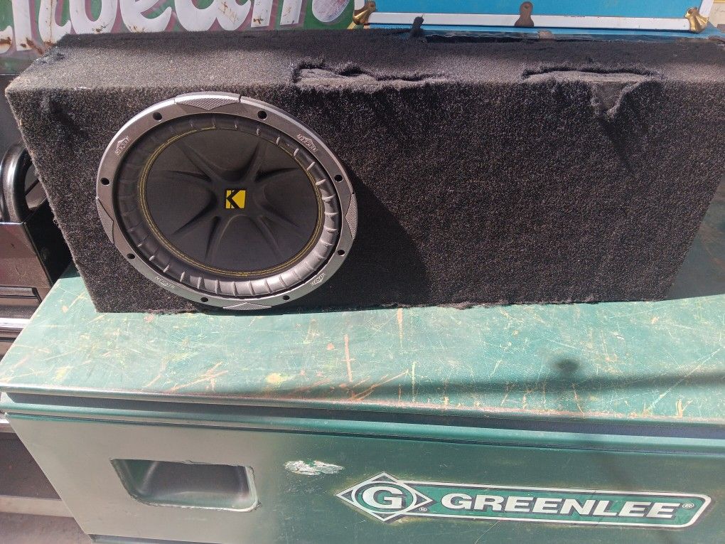 10 Inch Subwoofer Box With Subwoofer Not Sure If It Works