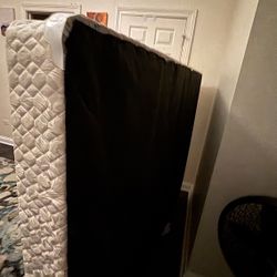 Queen Bed Box Spring - Excellent Condition