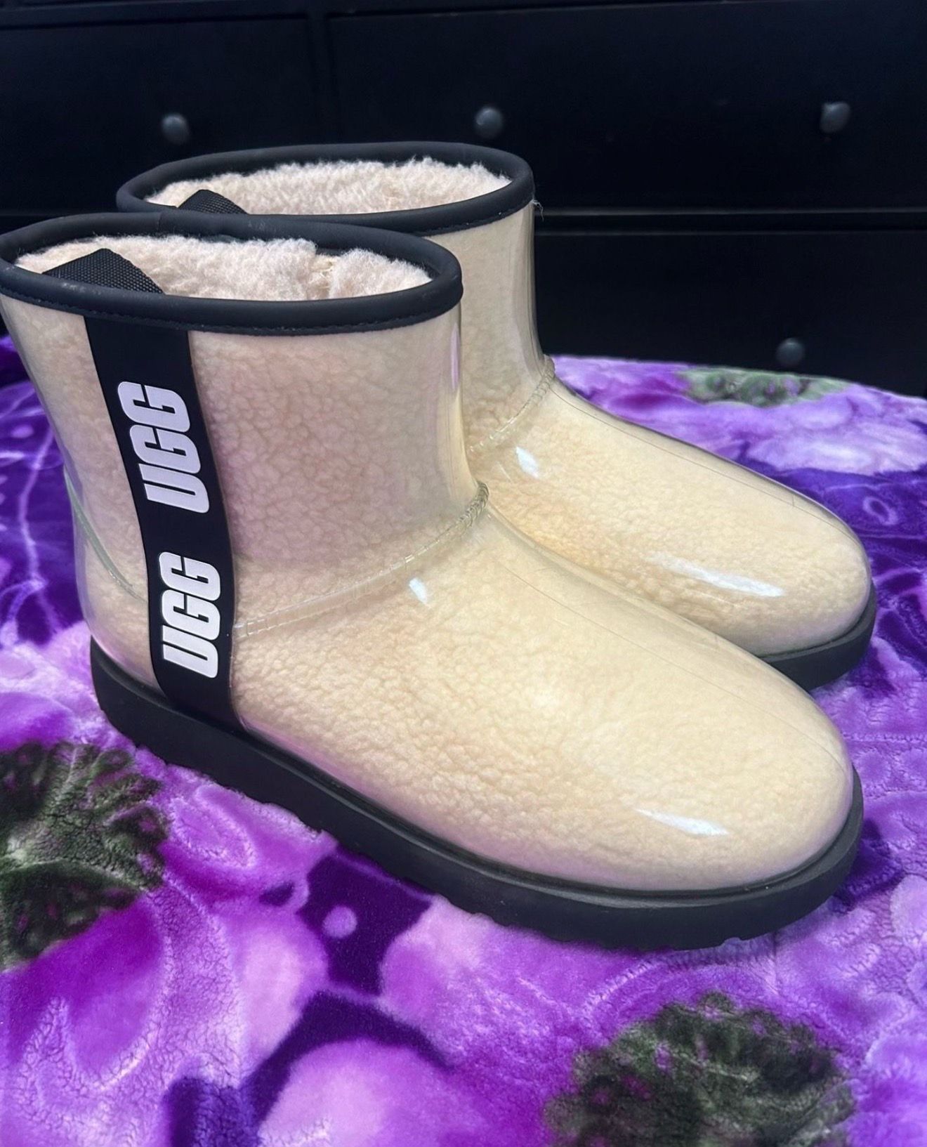 Ugg Classic clear mini boots Size 9