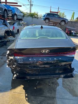 2024 2025 2026 HYUNDAI ELANTRA SEL part out bumper fender lights doors suspension engine transmission OEM used parts