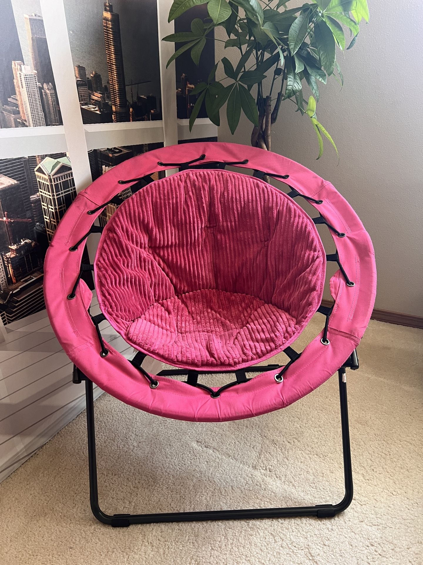 Round Foldable Moon Saucer Chair