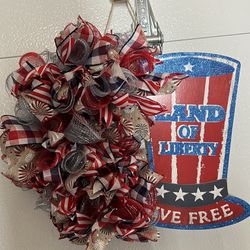 Land Of Liberty Wreath