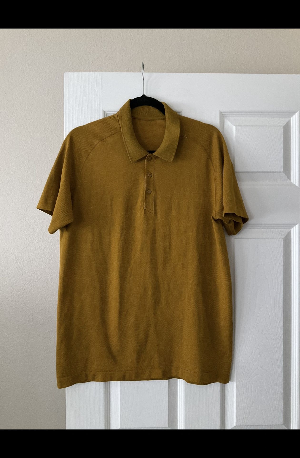 Lululemon Men Shirt