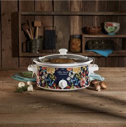 The Pioneer Woman Fiona Floral 6 Quart Portable Slow 