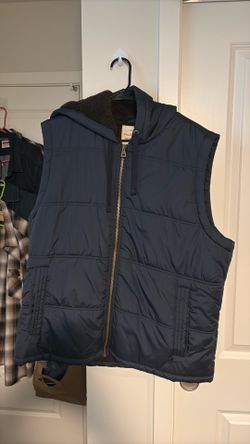 puffer vest,