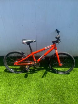 FREE AGENT BMX BIKE