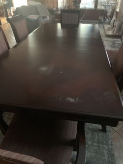 Dining table with chairs!