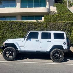 35x12.5R20 Toyo Tires Jeep Rims 5x127mm