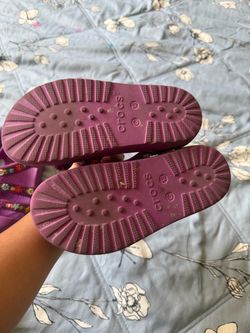 Girls crocs size 13c