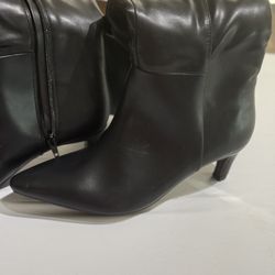 BLACK KNEE LENGTH BOOTS