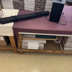 Samsung HW -Q60CF Soundbar/subwoofer