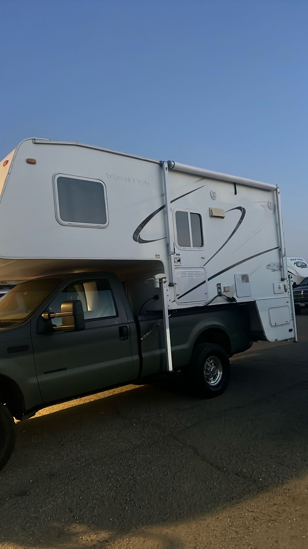 09 Winter Creek Can Over Camper
