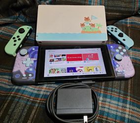 Nintendo Switch Animal Crossing Special Edition Console with 2 sets of joy cons, docking station and cord 