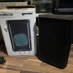 Gemini 15 inch powered speaker with lights 