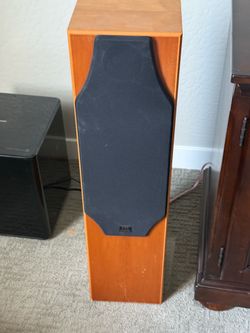 Monitor Audio tower speakers Silver