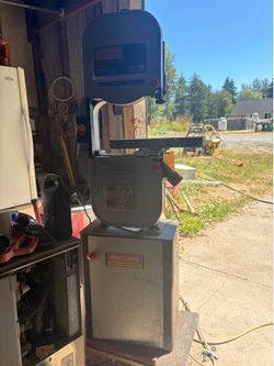 Band saw
