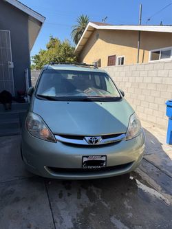 2008 Sienna Toyota Limited