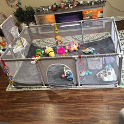 Large play Pen With Mat