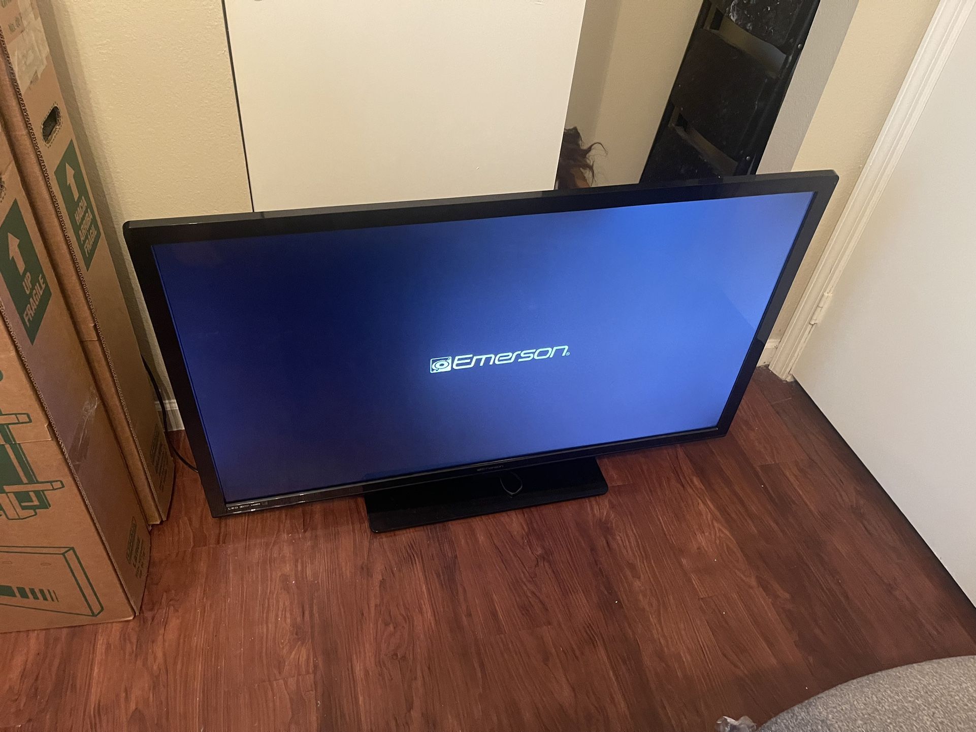 50 Inch Emerson TV