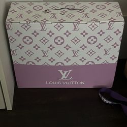 New beautiful blanket Lv Pink queen size 