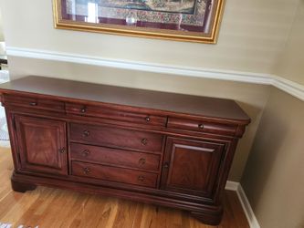 Dining room set