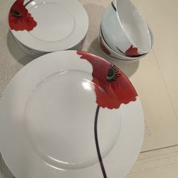 $30 for all 18 pieces Amazon brand plates and bowls