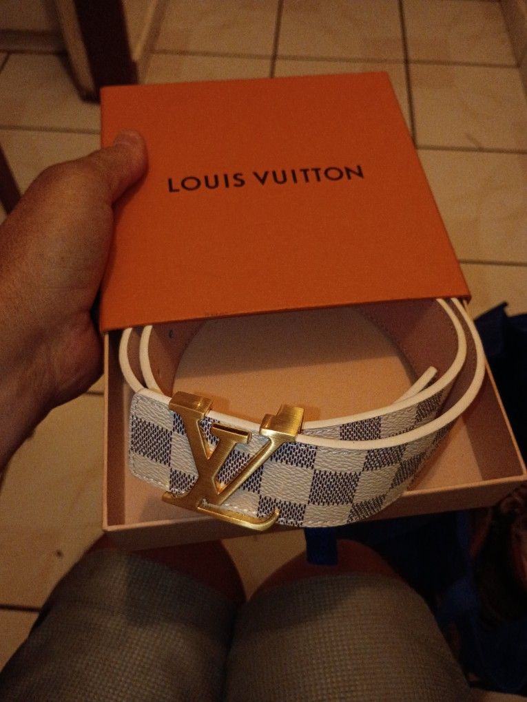 Louis Vuitton Belt Offers A Welcome Very Good Condition Comes With A Box