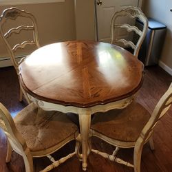 Wood Table, 4 Chairs + 2 Leaves. 44-82"