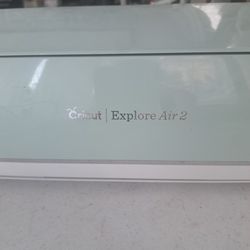 Circut Explore Air 2  w/extras