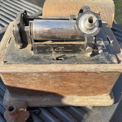 Edison Cylinder Victrola