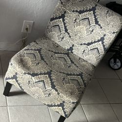 ACCENT LIVING ROOM CHAIR 