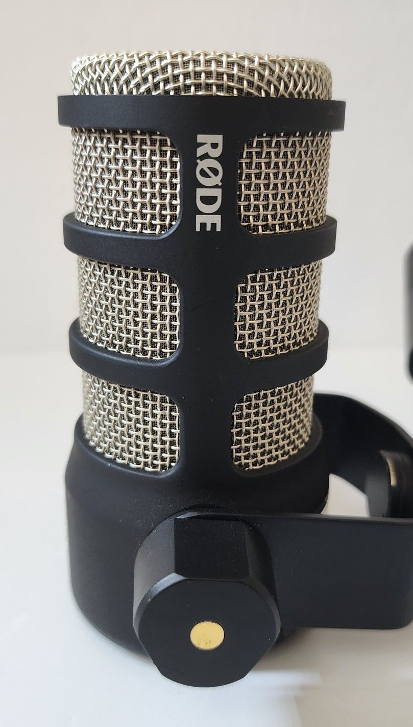 Rode POD mic with Cable And Arm Mount