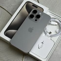 𝚒𝙿𝚑𝚘𝚗𝚎 15 Pro 𝚞𝚗𝚕𝚘𝚌𝚔𝚎𝚍 𝚠𝚒𝚝𝚑 𝚠𝚊𝚛𝚛𝚊𝚗𝚝𝚢