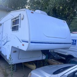 2003 RV Travel Trailer 