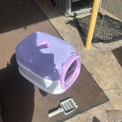 Enclosed cat litter box