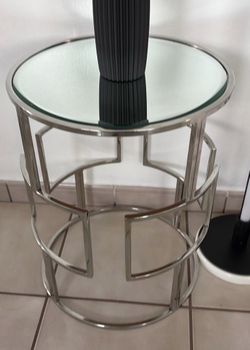 Side table( mesita)
