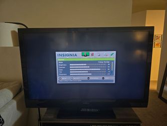 55" Insignia 1080p TV (120Hz) – Works Great with Remote!